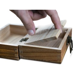 Caja de madera RAW
